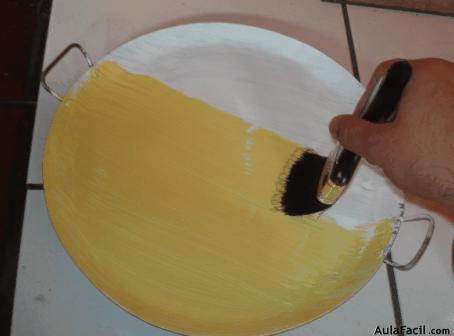 pintura color amarillo