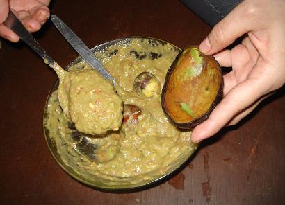 Rellenar con cuidado, sin derramar la preparación