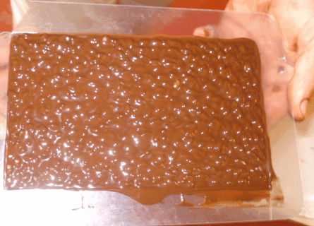molde con chocolate 