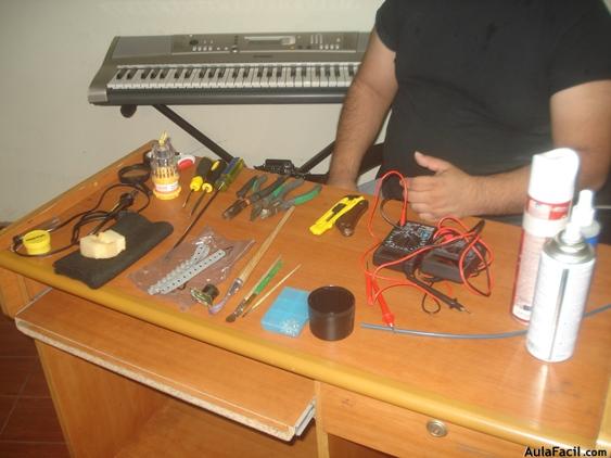 herramientas para reparar piano yamaha