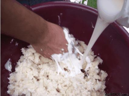 pan con la cola blanca