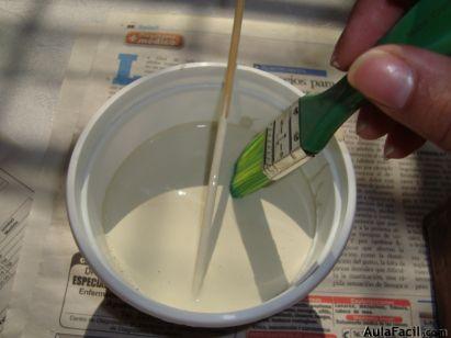  pintura al agua color blanco.