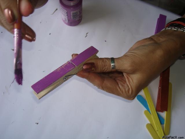 Avión con pinzas de Madera