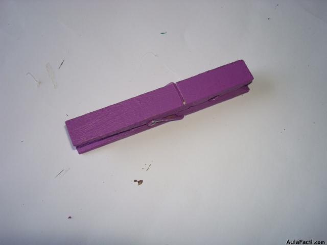 pinza morada