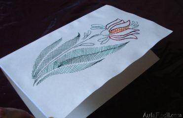 tarjeta con diseño floral - papuela