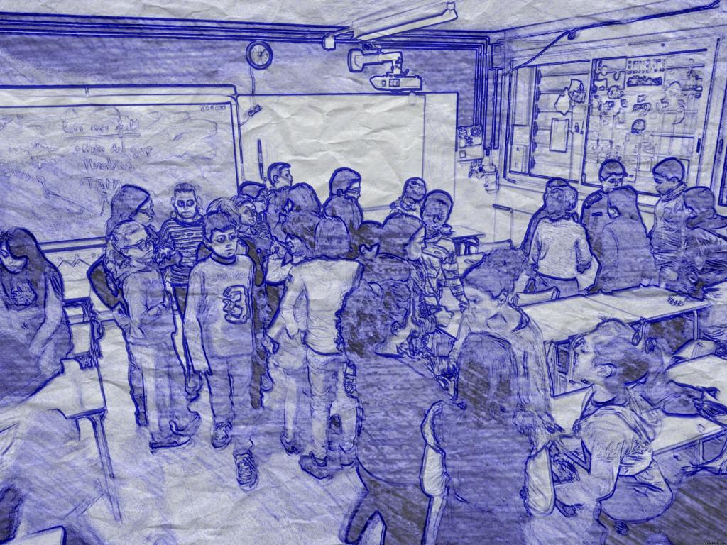Imagen de alumnos organizándose en grupos. Fotografia de Rafa Burgos.