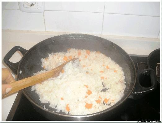 Cocina con arroz